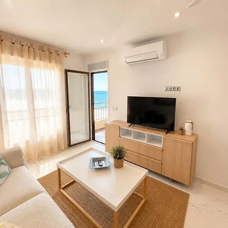 Daire Con Terrazas Y Vistas Al Mar